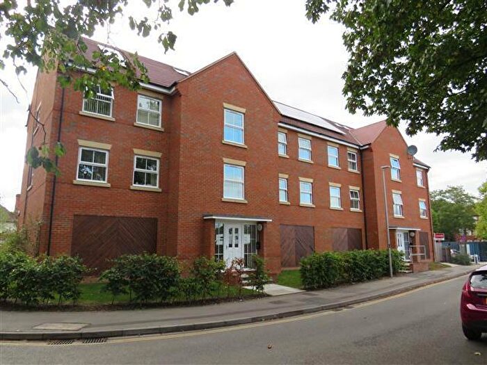 1 Bedroom Property To Rent In Green Farm Road, Newport Pagnell, Milton Keynes, MK16