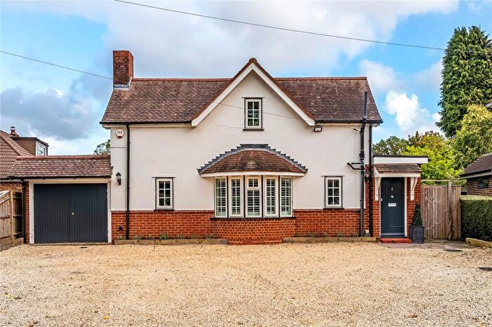 3 Bedroom Detached House For Sale In Woodroyd Avenue, Horley, RH6