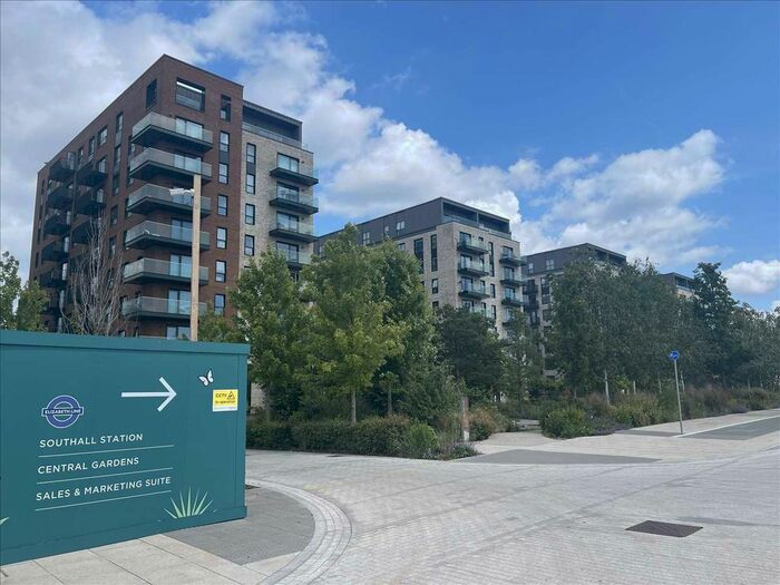 1 Bedroom Flat To Rent In Greenleaf Walk, Southall, Southall, UB1