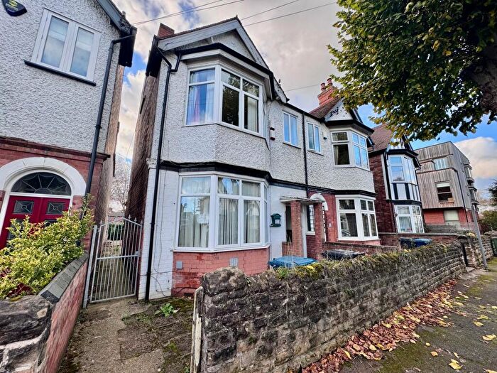 3 Bedroom Flat To Rent In Flat A, Balmoral Avenue, West Bridgford, NG2