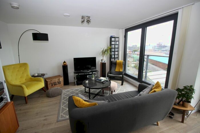 2 Bedroom Flat To Rent In Verney Road, London, SE16