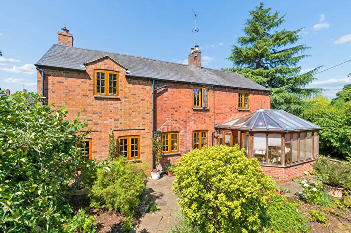 4 Bedroom Detached House For Sale In Milton, Near Banbury, Oxfordshire, OX15