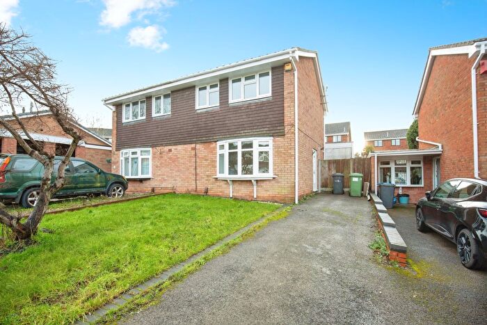 3 Bedroom Semi Detached House For Sale In Scammerton, Wilnecote, B77