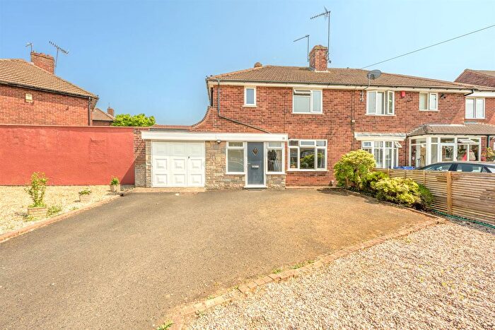 3 Bedroom Semi Detached House For Sale In Bassnage Road, Halesowen, B63