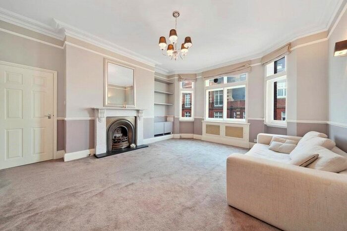 2 Bedroom Flat To Rent In Aberdeen Court, Maida Vale, London, W9