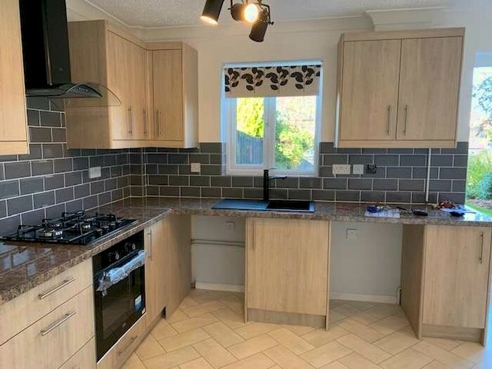 3 Bedroom Semi-Detached House To Rent In Horsefayre Fields, Spalding, PE11