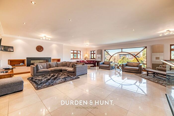 5 Bedroom Detached House For Sale In Manor Road, Chigwell, IG7