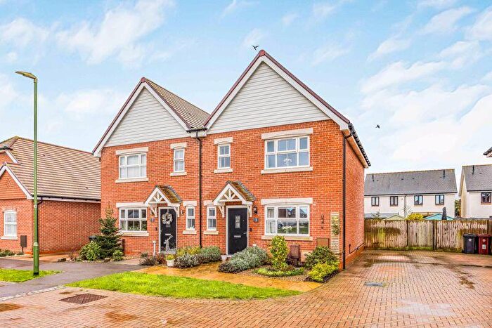 3 Bedroom Semi-Detached House For Sale In Whitchers Walk, Southbourne, PO10