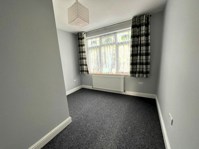 2 Bedroom Terraced House To Rent In South Park Road, Ilford, IG1
