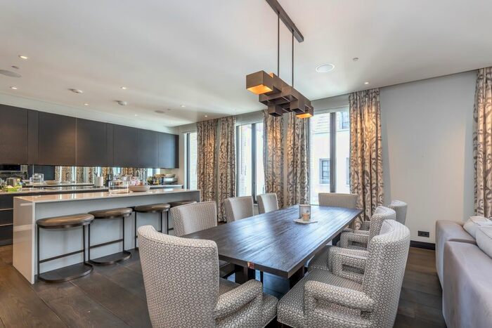 2 Bedroom Flat To Rent In Cheval Place, London, SW7