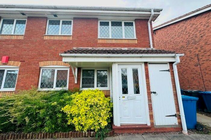 1 Bedroom Maisonette To Rent In Exeter Drive, Tamworth, B79