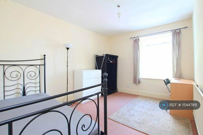 5 Bedroom Semi-Detached House To Rent In Kellaway Avenue, Bristol, BS6