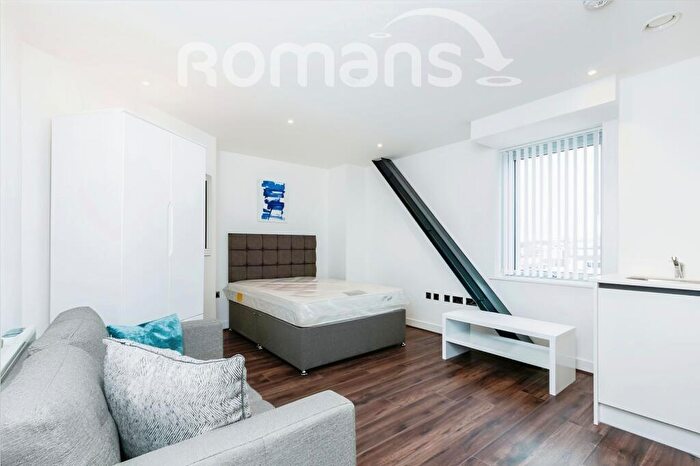 Flat To Rent In Churchill Place, Churchill Way, Basingstoke, RG21