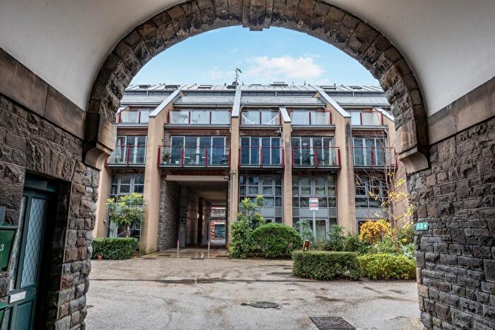 2 Bedroom Flat For Sale In Jacob Street, Bristol, BS2