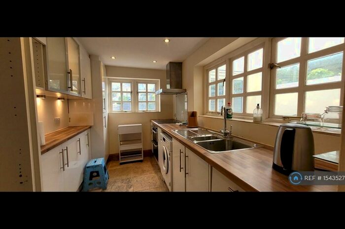 3 Bedroom Terraced House To Rent In Earl St, Oxford, OX2