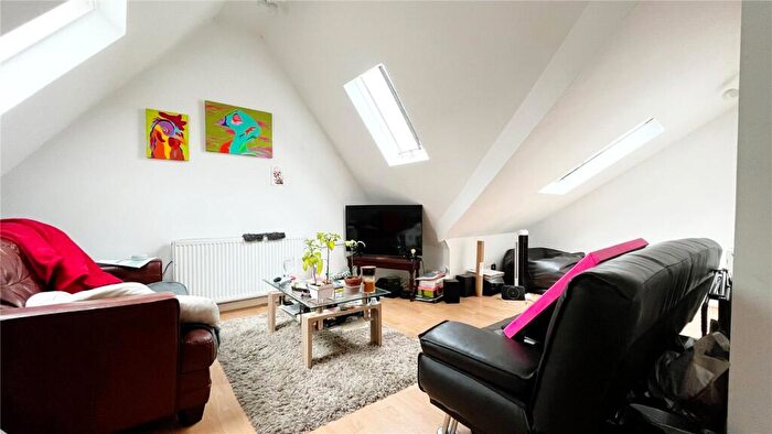 1 Bedroom Flat To Rent In Cromwell Road, Hove, BN3