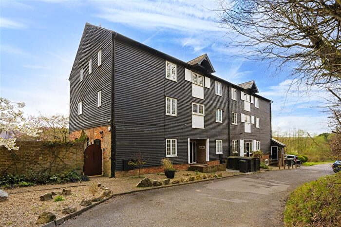 4 Bedroom Terraced House For Sale In China Farm Barn, Upper Harbledown, CT2