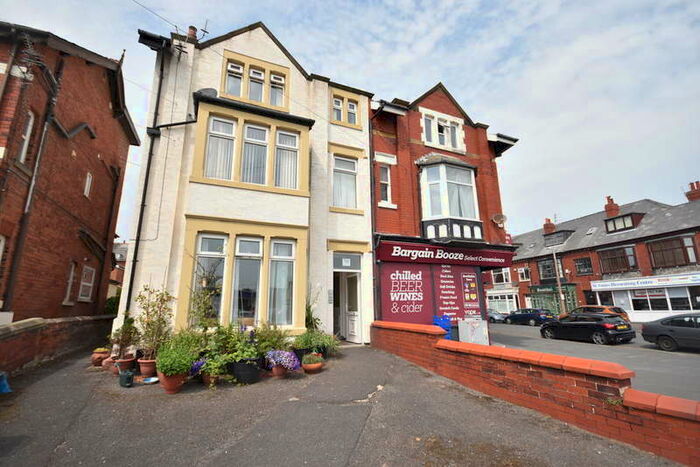1 Bedroom Ground Flat To Rent In Lightburne Avenue, Lytham St. Annes, FY8