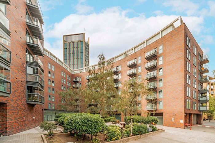 2 Bedroom Flat To Rent In Surrey Quays Road, Surrey Quays Road, SE16
