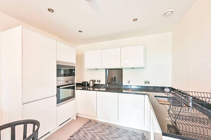 1 Bedroom Flat For Sale In Cricklewood, Cricklewood, London, NW2