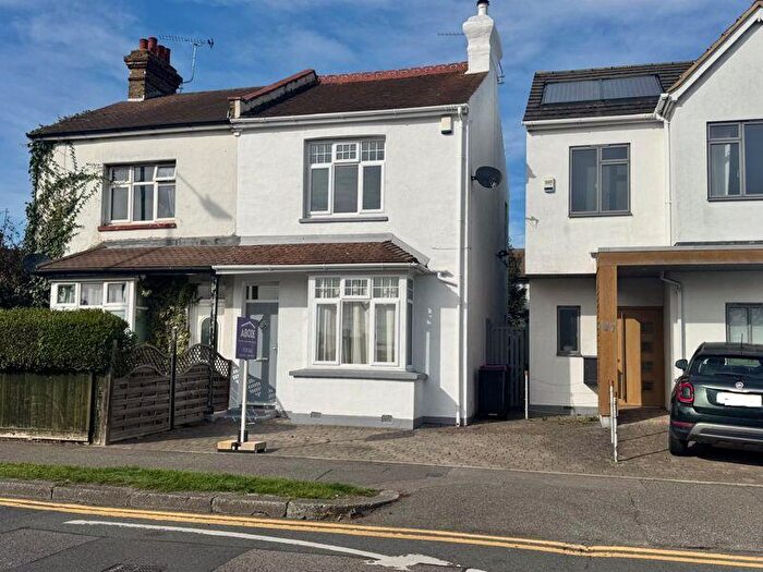 3 Bedroom Semi-Detached House For Sale In Prittlewell Chase, Westcliff-On-Sea, SS0