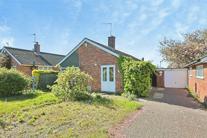 3 Bedroom Bungalow For Sale In Valley Side Road, Norwich, Norfolk, NR1