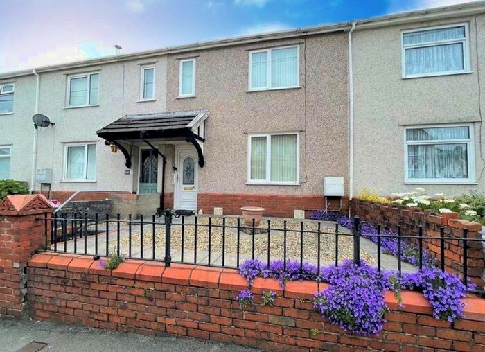 3 Bedroom Property To Rent In Grove Road, Clydach, Swansea, SA6