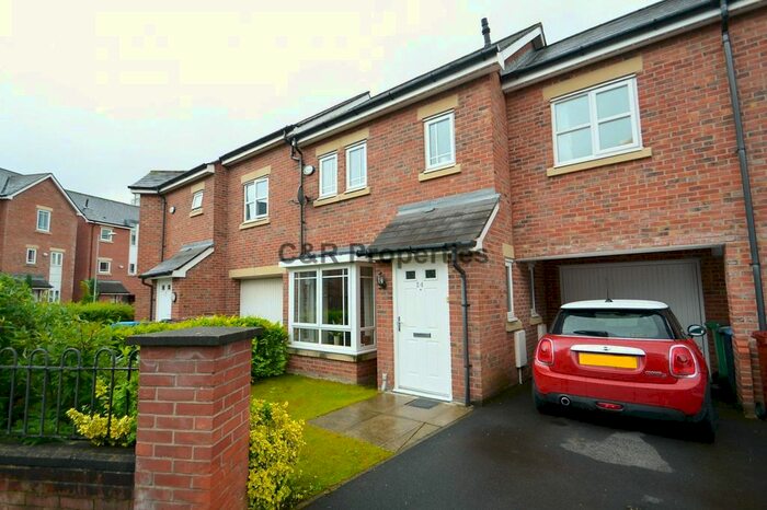 3 Bedroom Town House To Rent In Drayton Street, Hulme, Manchester., M15