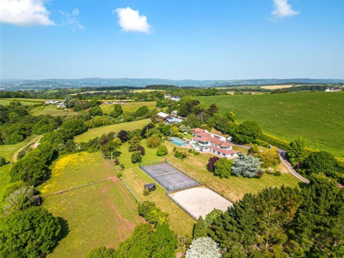 6 Bedroom Equestrian Property For Sale In Clanage Cross, Bishopsteignton, Teignmouth, Devon, TQ14