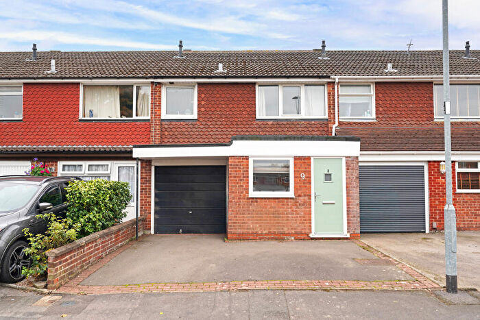 3 Bedroom Town House For Sale In Kennedy Way, Leicester Forest East, Leicester, Leicestershire, LE3