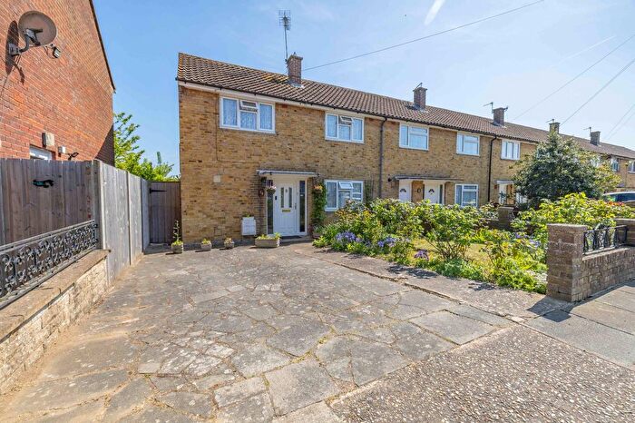 3 Bedroom End Of Terrace House For Sale In Priest Avenue, Canterbury, Kent, CT2