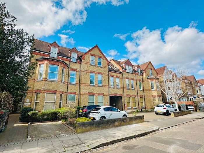 2 Bedroom Flat For Sale In Grange Park, Ealing, W5