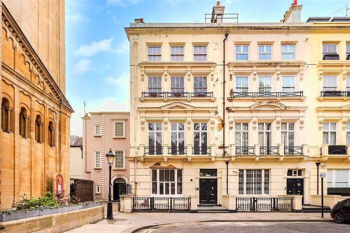 Studio To Rent In Ennismore Gardens, Knightsbridge, SW7