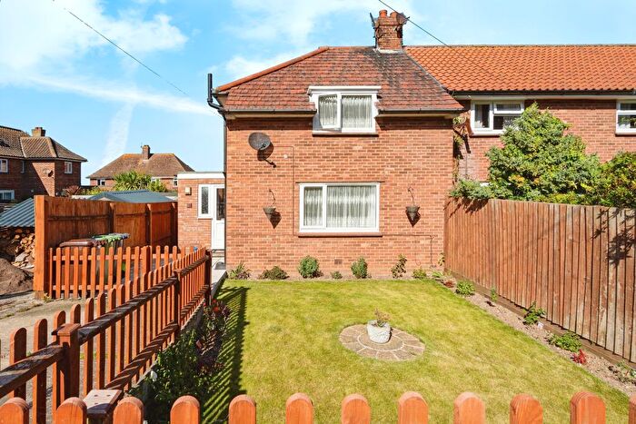 2 Bedroom End Of Terrace House For Sale In Lynewood Road, Cromer, Norfolk, NR27