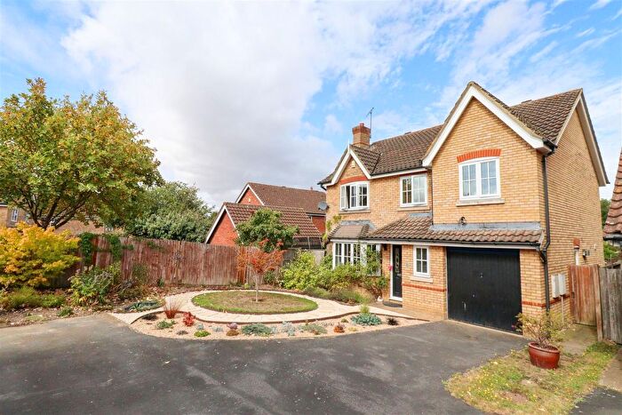 4 Bedroom Detached House For Sale In Danvers Drive, Church Crookham, Fleet, GU52