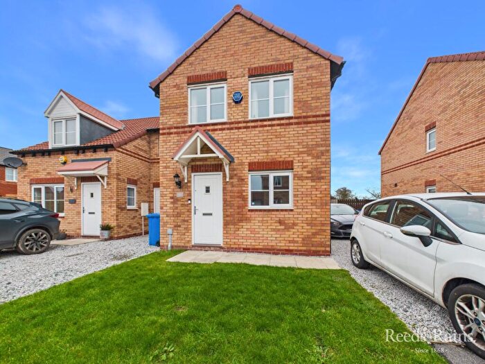 3 Bedroom Semi-Detached House For Sale In Manning Drive, Hull, East Riding Of Yorkshire, HU6