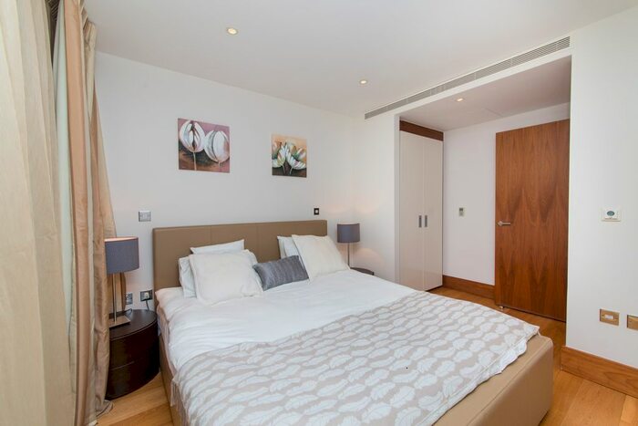 1 Bedroom Flat To Rent In Parkview Residence Baker Street, Marylebone, NW1