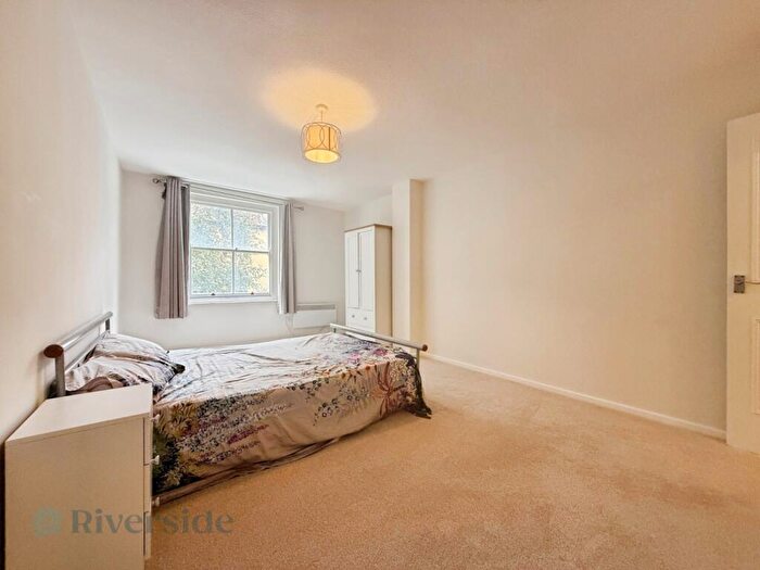 2 Bedroom Apartment For Sale In Robinson Row, Hull, HU1