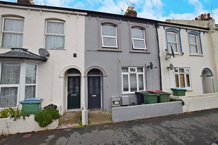 1 Bedroom Flat To Rent In Lyon Street Top Flat, Bognor Regis, PO21