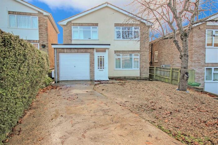 3 Bedroom Detached House To Rent In The Nurseries, Old Town, Swindon, SN1