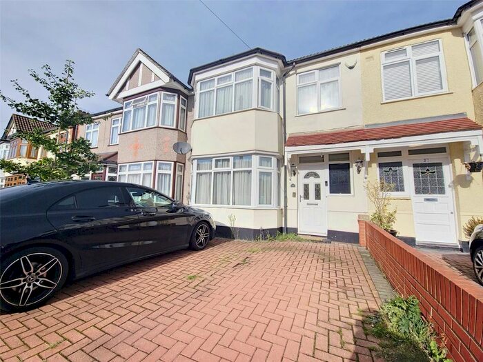 3 Bedroom Terraced House To Rent In Cecil Avenue, Hornchurch, RM11