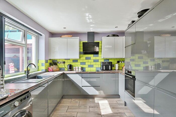 3 Bedroom Bungalow For Sale In Encombe Close, Poole, BH12