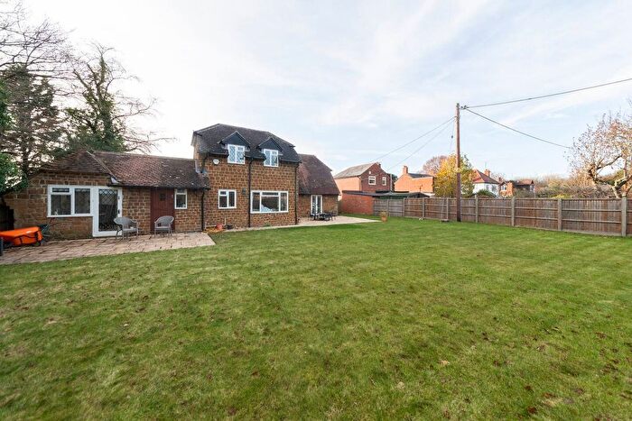 4 Bedroom Detached House To Rent In Kennylands Road, Sonning Common, Reading, South Oxfordshire, RG4