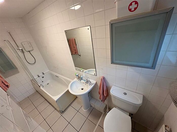 1 Bedroom Flat To Rent In Wheatley Hall Road, Doncaster, DN2