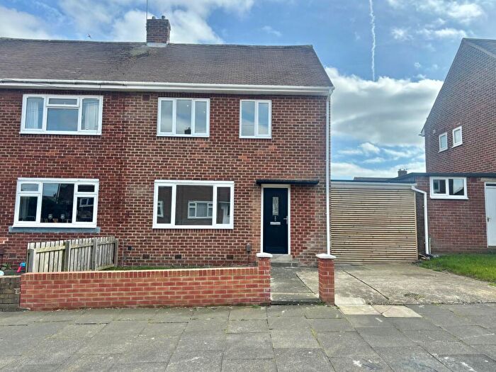 3 Bedroom Semi Detached House For Sale In Tuscan Road, Sunderland, SR3