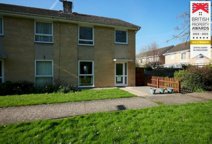 3 Bedroom End Of Terrace House To Rent In Estcote Road, Cirencester, GL7