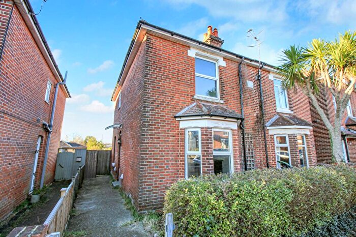 3 Bedroom Semi-Detached House For Sale In Macnaghten Road, Bitterne Park, SO18