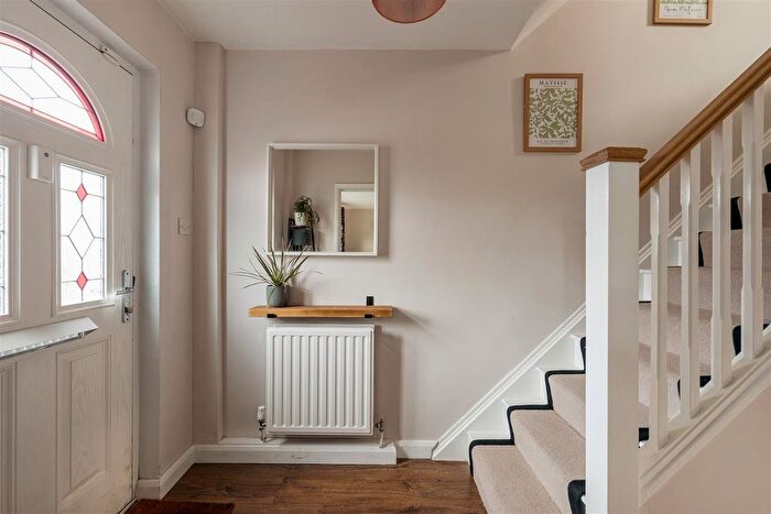 3 Bedroom Terraced House For Sale In Alders Avenue, Woodford Green, IG8