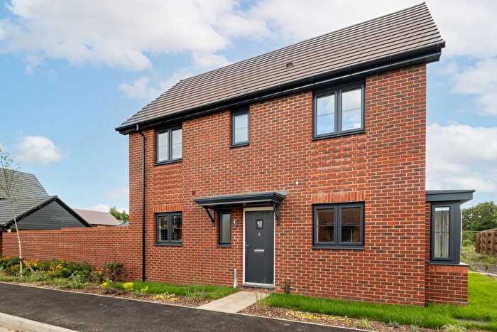 3 Bedroom Semi Detached House For Sale In Nine Mile Road Extension, Finchwood Park, RG40