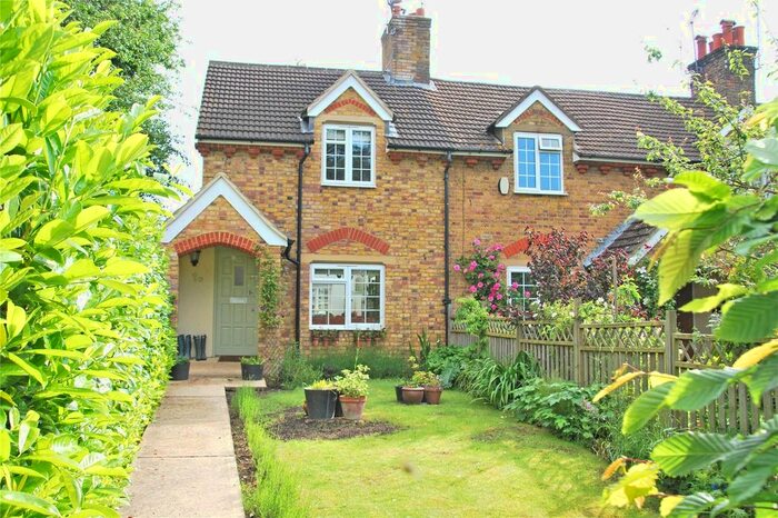 2 Bedroom End Of Terrace House To Rent In Wellington Terrace, Victoria Road, Knaphill, Surrey, GU21